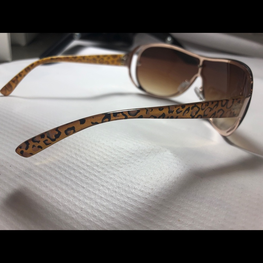 Sunglasses - Picture 2 of 7